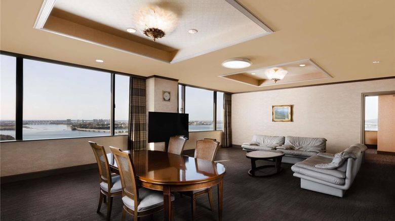 <b>Grand Mercure Lake Hamana Resort & Spa Suite</b>. Images powered by <a href="https://iceportal.shijigroup.com/" title="IcePortal" target="_blank">IcePortal</a>.