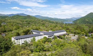 Mercure Urabandai Resort & Spa