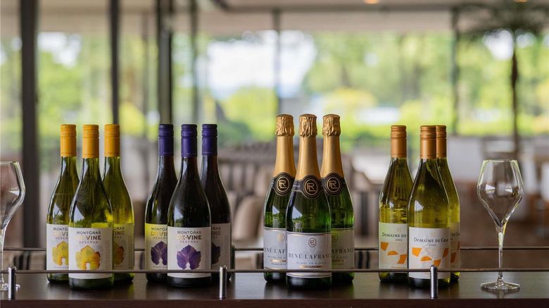 <b>Grand Mercure Lake Biwa Resort & Spa Restaurant</b>. Images powered by <a href="https://iceportal.shijigroup.com/" title="IcePortal" target="_blank">IcePortal</a>.