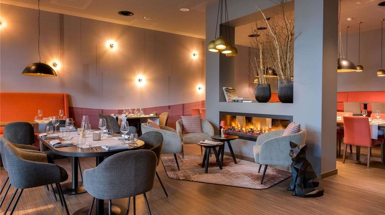 <b>Mercure Zurich City Restaurant</b>. Images powered by <a href="https://iceportal.shijigroup.com/" title="IcePortal" target="_blank">IcePortal</a>.
