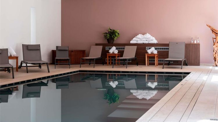 Mercure Maintenon Exterior