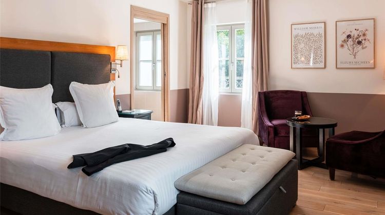 Mercure Maintenon Room