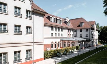 Mercure Maintenon