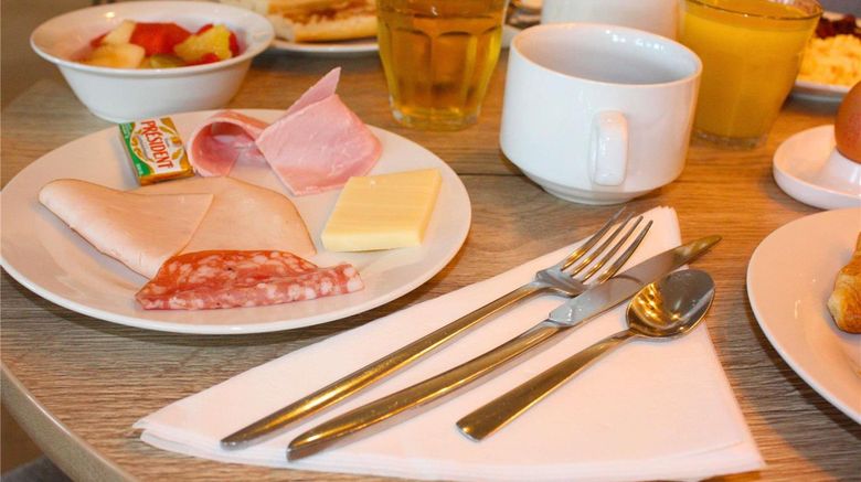 <b>Aparthotel Adagio Access Pte Camargue Restaurant</b>. Images powered by <a href="https://iceportal.shijigroup.com/" title="IcePortal" target="_blank">IcePortal</a>.