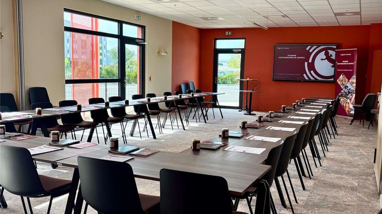 <b>Aparthotel Adagio Access Pte Camargue Meeting</b>. Images powered by <a href="https://iceportal.shijigroup.com/" title="IcePortal" target="_blank">IcePortal</a>.