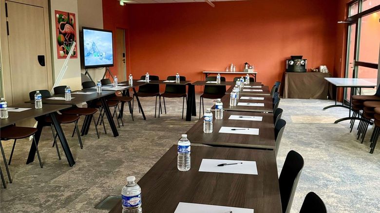 <b>Aparthotel Adagio Access Pte Camargue Meeting</b>. Images powered by <a href="https://iceportal.shijigroup.com/" title="IcePortal" target="_blank">IcePortal</a>.