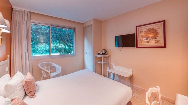 Logis Nimotel Room