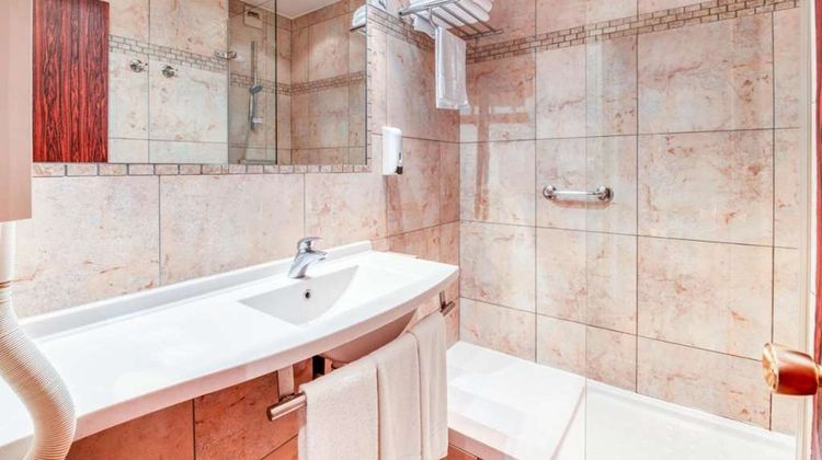 Logis Nimotel Room