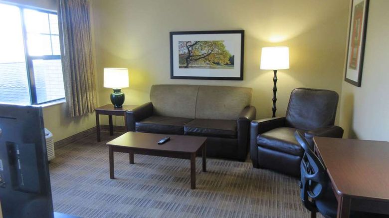 <b>MainStay Suites Rochester S Mayo Clinic Room</b>. Images powered by <a href="https://iceportal.shijigroup.com/" title="IcePortal" target="_blank">IcePortal</a>.