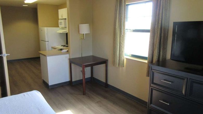 <b>MainStay Suites Rochester S Mayo Clinic Room</b>. Images powered by <a href="https://iceportal.shijigroup.com/" title="IcePortal" target="_blank">IcePortal</a>.