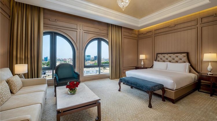 The Hotel Galleria, Curio Coll by Hilton Room