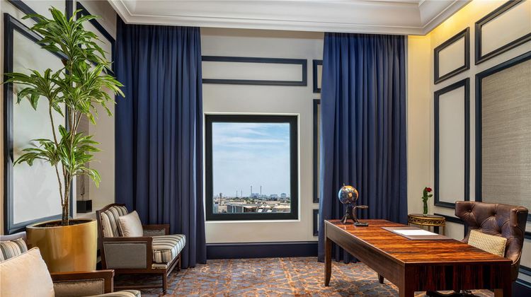 The Hotel Galleria, Curio Coll by Hilton Room