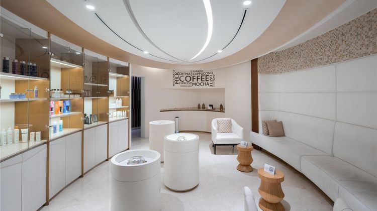 The Hotel Galleria, Curio Coll by Hilton Recreation