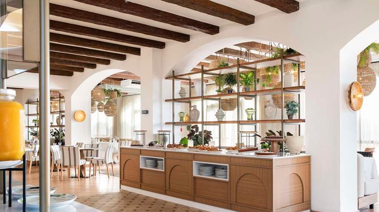 <b>Mangias Santa Teresa, Curio Coll Hilton Restaurant</b>. Images powered by <a href="https://iceportal.shijigroup.com/" title="IcePortal" target="_blank">IcePortal</a>.