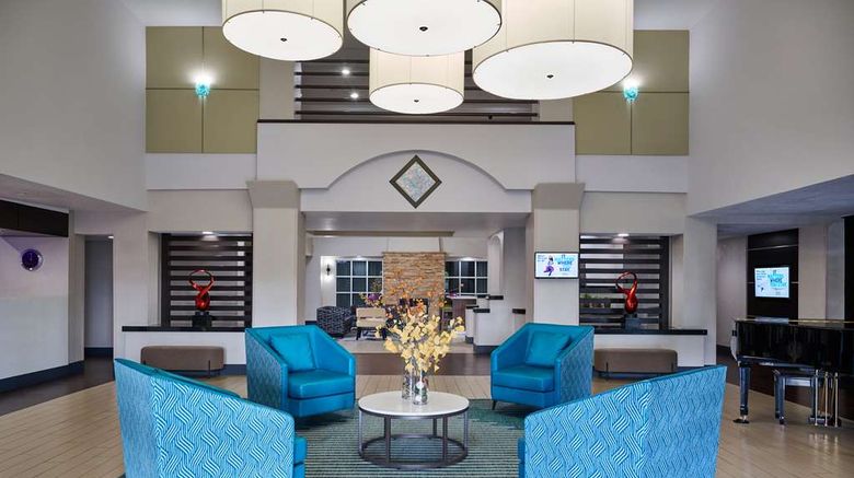 <b>DoubleTree by Hilton Chatsworth Lobby</b>. Images powered by <a href="https://iceportal.shijigroup.com/" title="IcePortal" target="_blank">IcePortal</a>.
