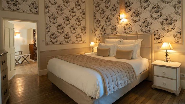 <b>Chateau les Oliviers de Salettes Suite</b>. Images powered by <a href="https://iceportal.shijigroup.com/" title="IcePortal" target="_blank">IcePortal</a>.