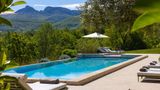 <b>Chateau les Oliviers de Salettes Pool</b>. Images powered by <a href="https://iceportal.shijigroup.com/" title="IcePortal" target="_blank">IcePortal</a>.