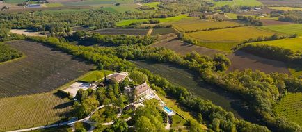 Chateau les Oliviers de Salettes Exterior