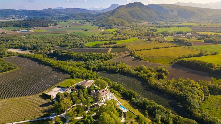 Chateau les Oliviers de Salettes Exterior