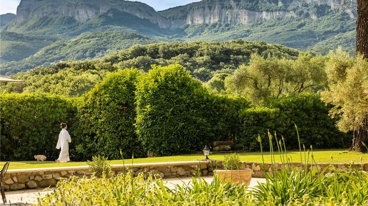 Chateau les Oliviers de Salettes Exterior