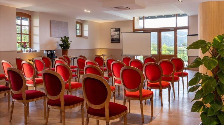 Chateau les Oliviers de Salettes Meeting