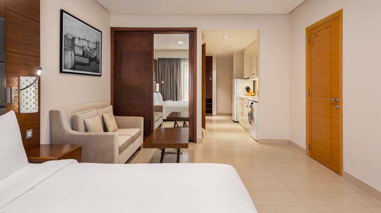 Levatio Suites Muscat, Radisson Individ. Room
