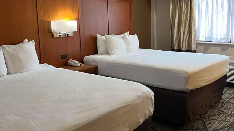 <b>SureStay Plus by Best Western Mobile I65 Room</b>. Images powered by <a href="https://iceportal.shijigroup.com/" title="IcePortal" target="_blank">IcePortal</a>.