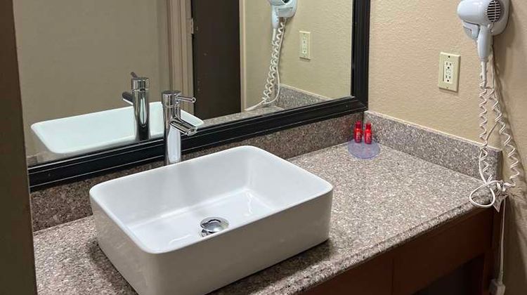 SureStay Plus by Best Western Mobile I65 Room