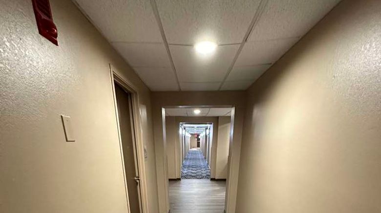 <b>SureStay Plus by Best Western Mobile I65 Other</b>. Images powered by <a href="https://iceportal.shijigroup.com/" title="IcePortal" target="_blank">IcePortal</a>.