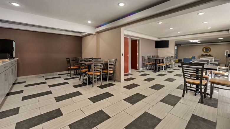 <b>Econo Lodge Rockford East Restaurant</b>. Images powered by <a href="https://iceportal.shijigroup.com/" title="IcePortal" target="_blank">IcePortal</a>.
