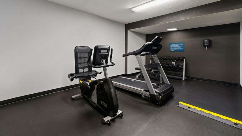 <b>Econo Lodge Rockford East Health</b>. Images powered by <a href="https://iceportal.shijigroup.com/" title="IcePortal" target="_blank">IcePortal</a>.