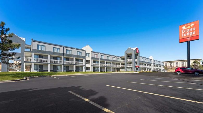 <b>Econo Lodge Rockford East Exterior</b>. Images powered by <a href="https://iceportal.shijigroup.com/" title="IcePortal" target="_blank">IcePortal</a>.