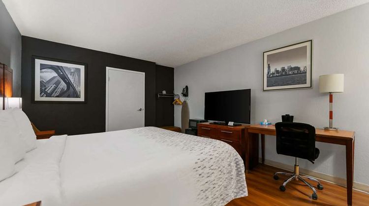 Econo Lodge Rockford East Room