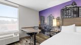 <b>Clarion Pointe Suite</b>. Images powered by <a href="https://iceportal.shijigroup.com/" title="IcePortal" target="_blank">IcePortal</a>.