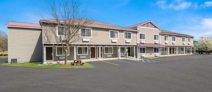 Quality Inn Queensbury Exterior