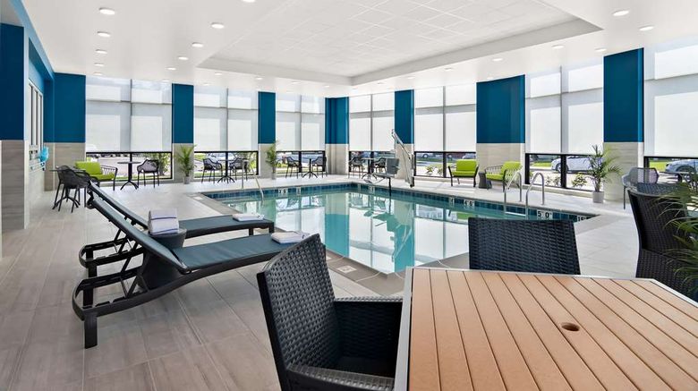 <b>Hampton Inn & Stes Medical District UIC Pool</b>. Images powered by <a href="https://iceportal.shijigroup.com/" title="IcePortal" target="_blank">IcePortal</a>.
