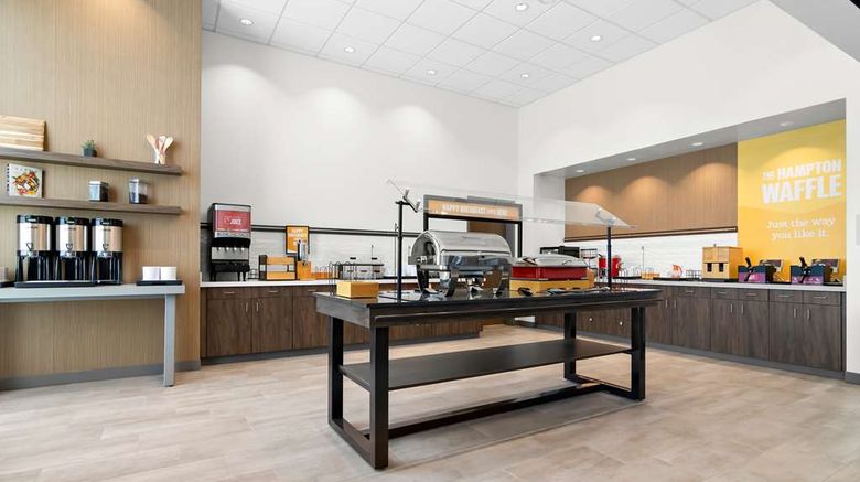 <b>Hampton Inn & Stes Medical District UIC Restaurant</b>. Images powered by <a href="https://iceportal.shijigroup.com/" title="IcePortal" target="_blank">IcePortal</a>.