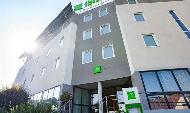 Ibis Styles Gueret Exterior