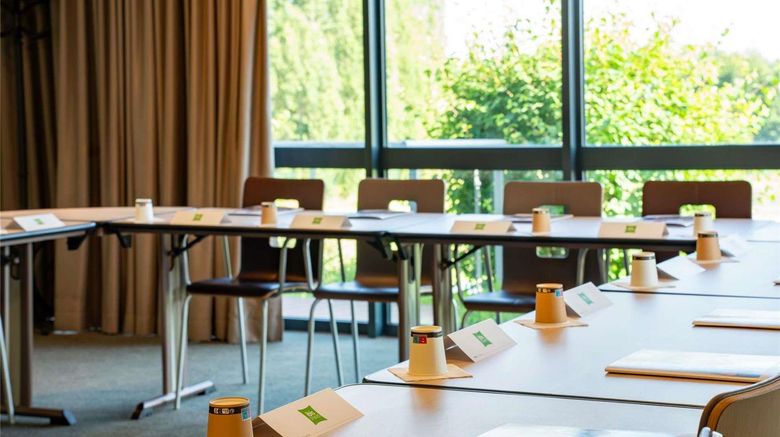 <b>Ibis Styles Gueret Meeting</b>. Images powered by <a href="https://iceportal.shijigroup.com/" title="IcePortal" target="_blank">IcePortal</a>.