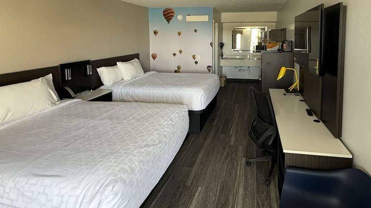 Clarion Pointe Decatur River City Room