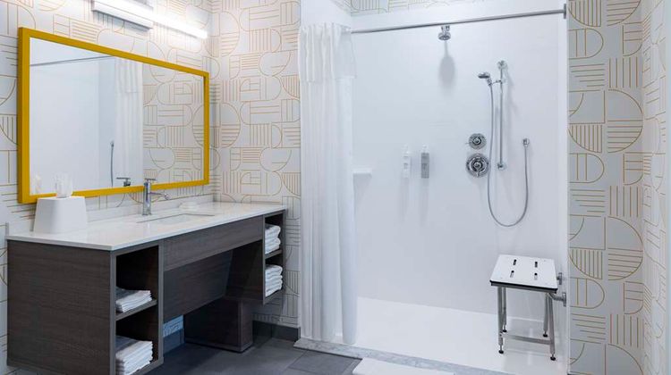 Home2 Suites by Hilton East Haven Room