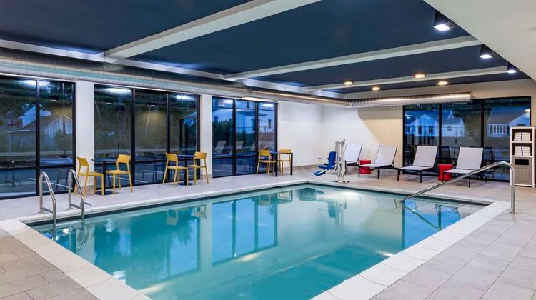 Home2 Suites by Hilton East Haven Pool