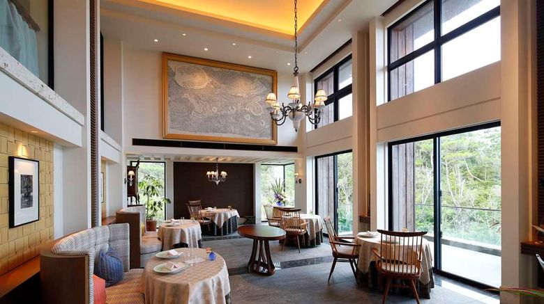 <b>The Hiramatsu Hotel & Resort Ginoza Restaurant</b>. Images powered by <a href="https://iceportal.shijigroup.com/" title="IcePortal" target="_blank">IcePortal</a>.