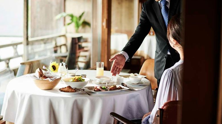 <b>The Hiramatsu Hotels & Resorts Atami Restaurant</b>. Images powered by <a href="https://iceportal.shijigroup.com/" title="IcePortal" target="_blank">IcePortal</a>.