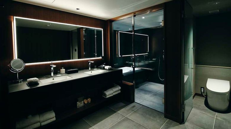 <b>The Hiramatsu Kyoto Room</b>. Images powered by <a href="https://iceportal.shijigroup.com/" title="IcePortal" target="_blank">IcePortal</a>.