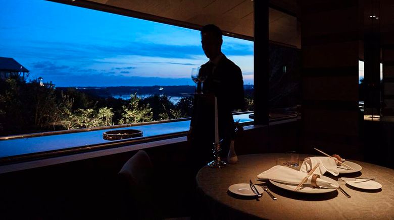 <b>The Hiramatsu Hotel & Resort Kashikojima Restaurant</b>. Images powered by <a href="https://iceportal.shijigroup.com/" title="IcePortal" target="_blank">IcePortal</a>.