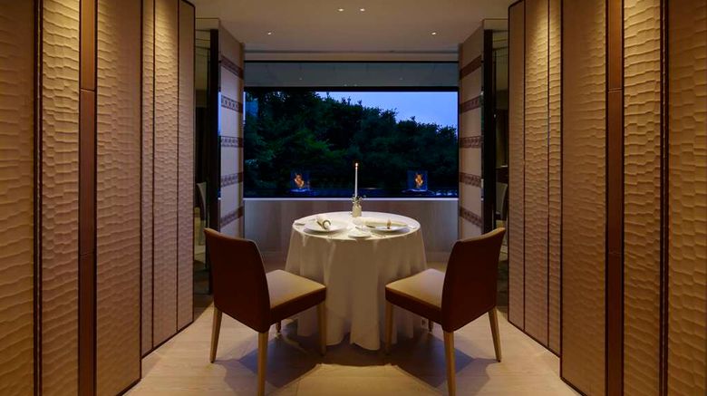 <b>The Hiramatsu Hotel & Resort Kashikojima Restaurant</b>. Images powered by <a href="https://iceportal.shijigroup.com/" title="IcePortal" target="_blank">IcePortal</a>.