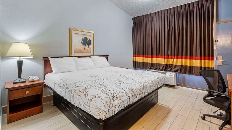 <b>Rodeway Inn Homosassa Room</b>. Images powered by <a href="https://iceportal.shijigroup.com/" title="IcePortal" target="_blank">IcePortal</a>.