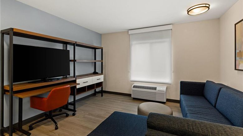 <b>Everhome Suites Atlanta Newnan Suite</b>. Images powered by <a href="https://iceportal.shijigroup.com/" title="IcePortal" target="_blank">IcePortal</a>.