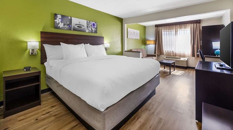 <b>Sleep Inn & Suites Salina I-135 Suite</b>. Images powered by <a href="https://iceportal.shijigroup.com/" title="IcePortal" target="_blank">IcePortal</a>.
